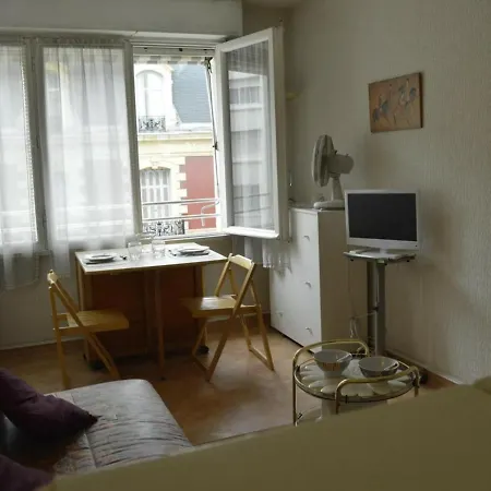 Studio Biarritz, 1 pièce, 2 personnes - FR-1-248-63 Appartement
