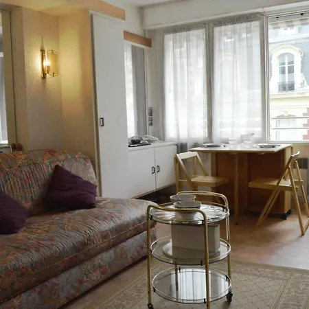 Studio Biarritz, 1 pièce, 2 personnes - FR-1-248-63 * Biarritz