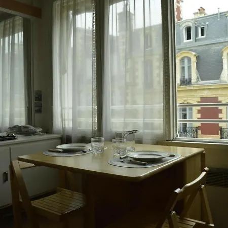 Appartement Studio Biarritz, 1 pièce, 2 personnes - FR-1-248-63